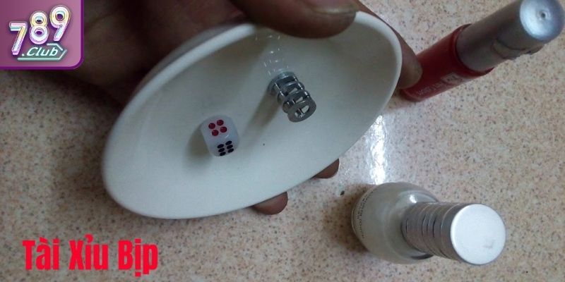 Tài Xỉu 789CLUB Có Bịp Không - Giải Đáp Chi Tiết Cho Tân Thủ 3 Nắp Tài Xỉu được gắn camera siêu nhỏ để bịp